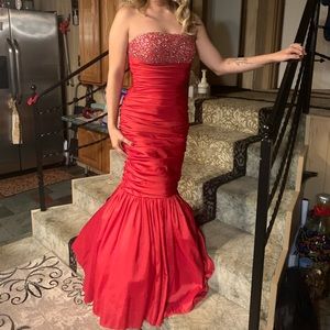 Red prom / pageant mermaid dress